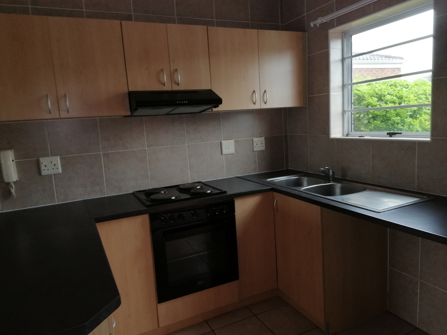 To Let 2 Bedroom Property for Rent in Protea Heights Western Cape